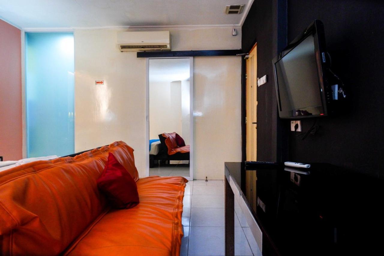 Sans Hotel International Surabaya Gubeng Buitenkant foto