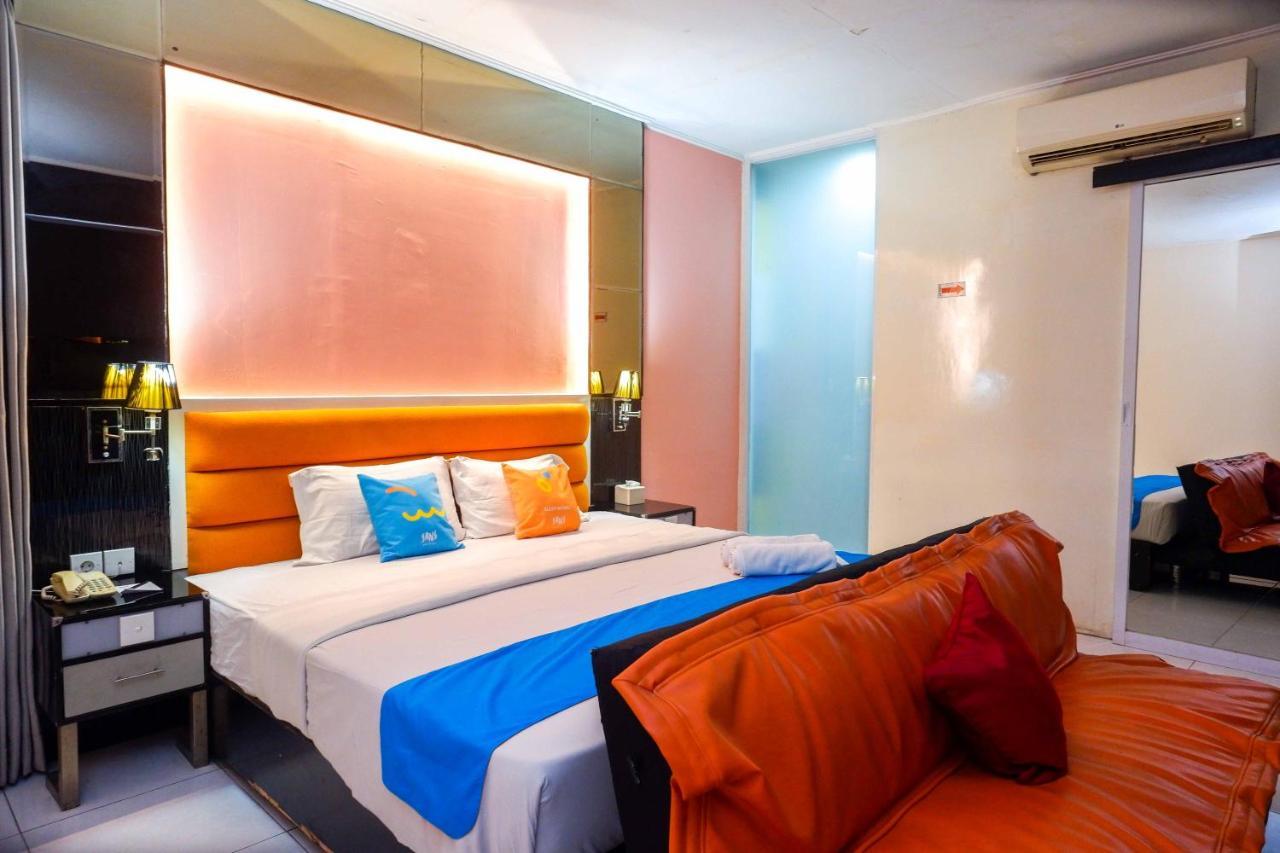 Sans Hotel International Surabaya Gubeng Buitenkant foto