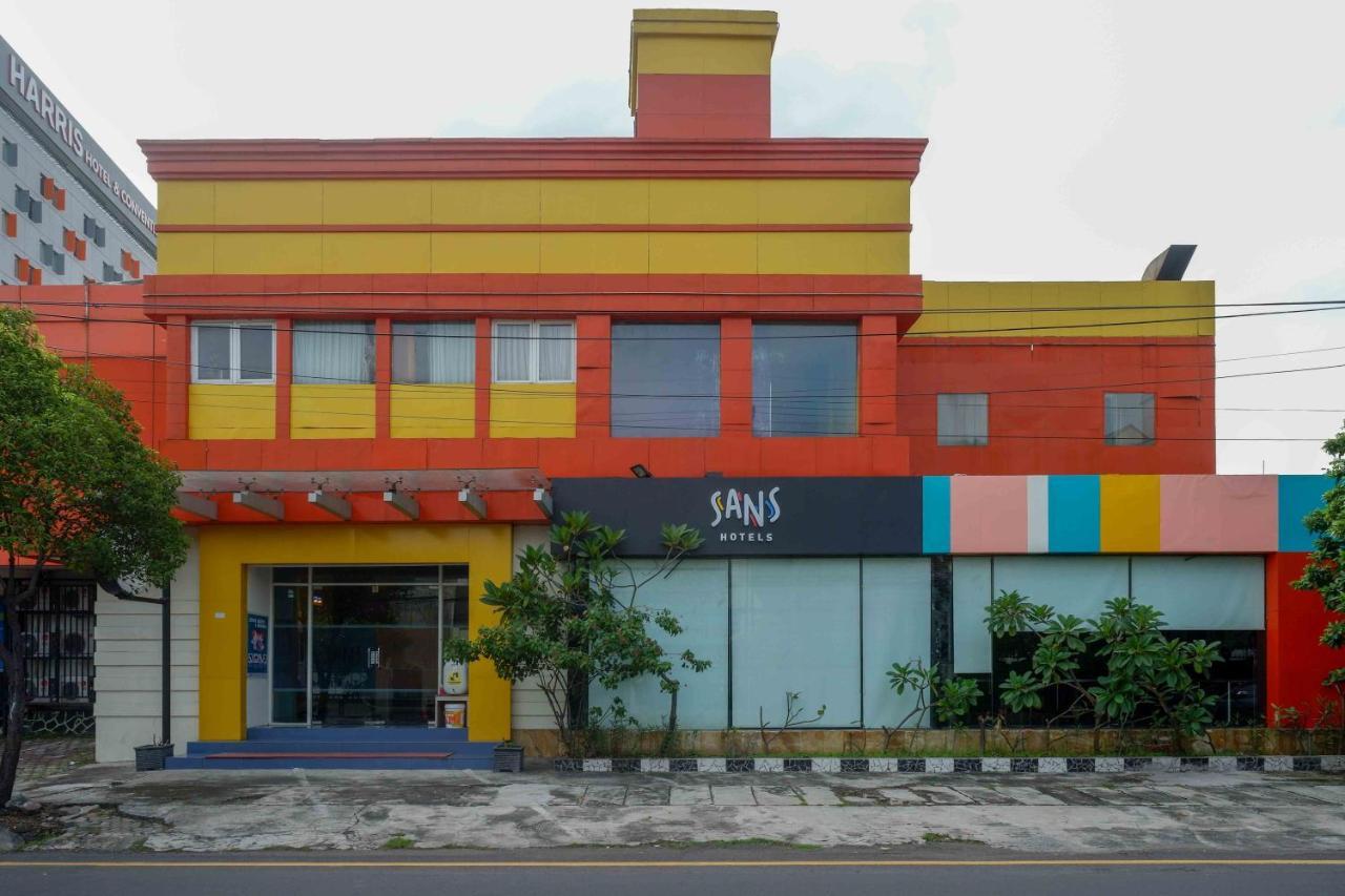 Sans Hotel International Surabaya Gubeng Buitenkant foto