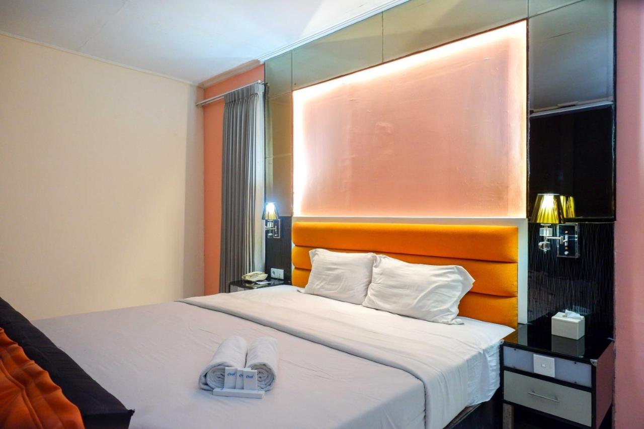 Sans Hotel International Surabaya Gubeng Buitenkant foto